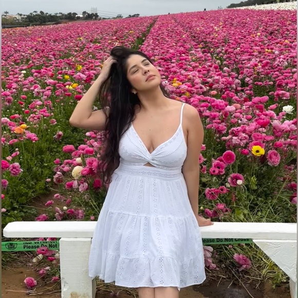 Meet your Posher, Cristy - Picture 3 of 10